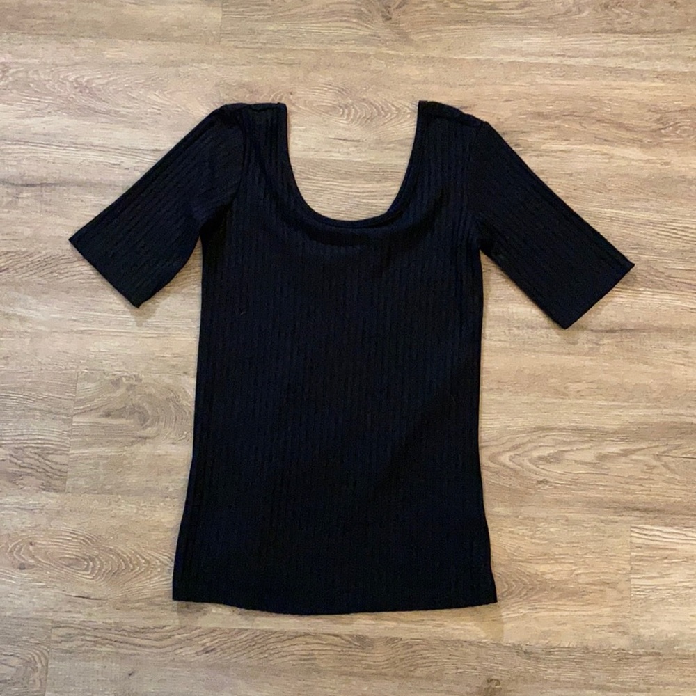 Ribbed Black Top
